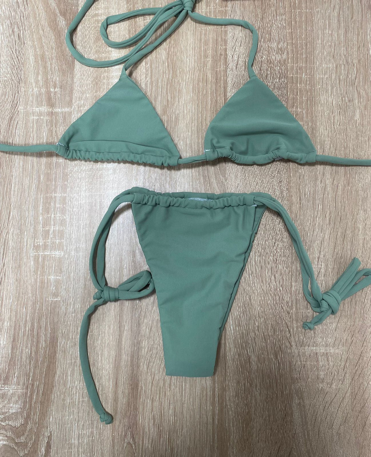Triángulo Bronceo verde  Bikini